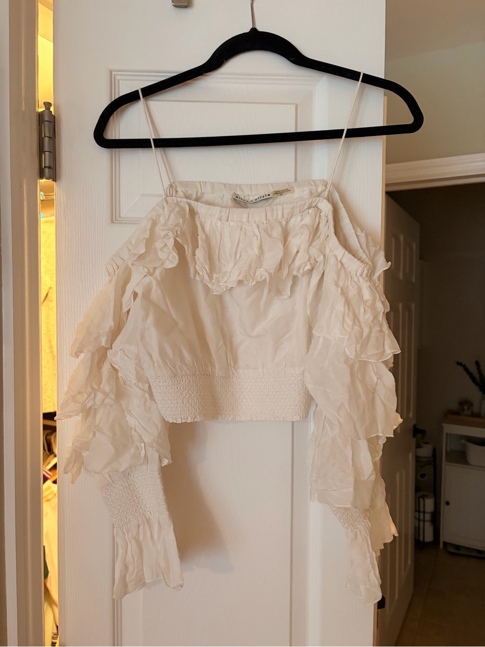 Alice + Olivia Cream Ruffled Off-Shoulder Blouse
